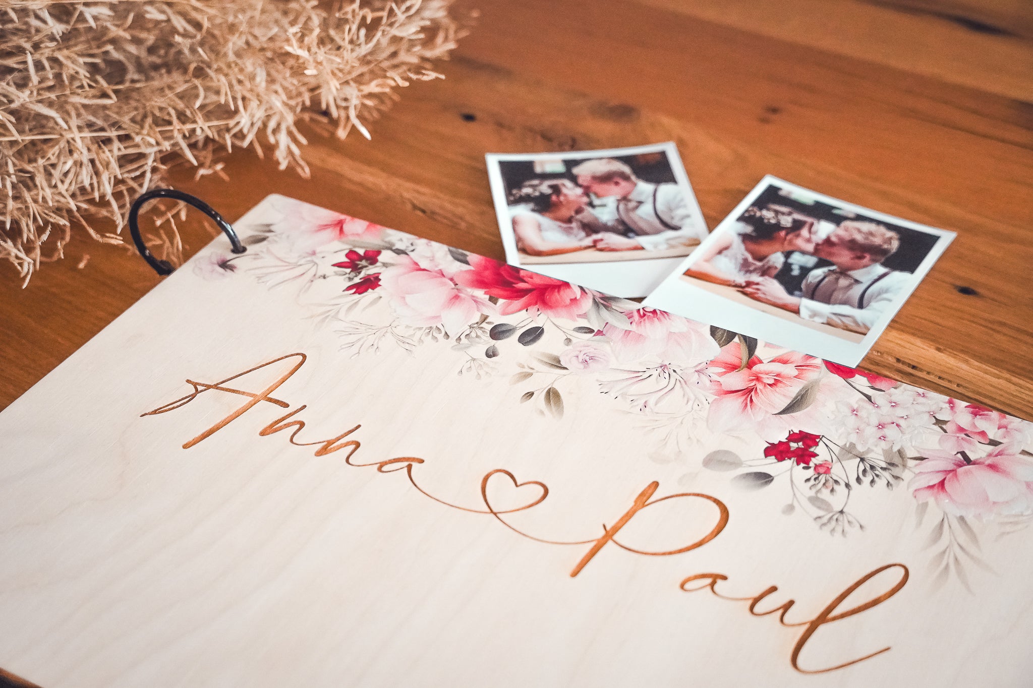 Personalisiertes Gästebuch aus Holz zur Hochzeit mit bunte Druck red Rose