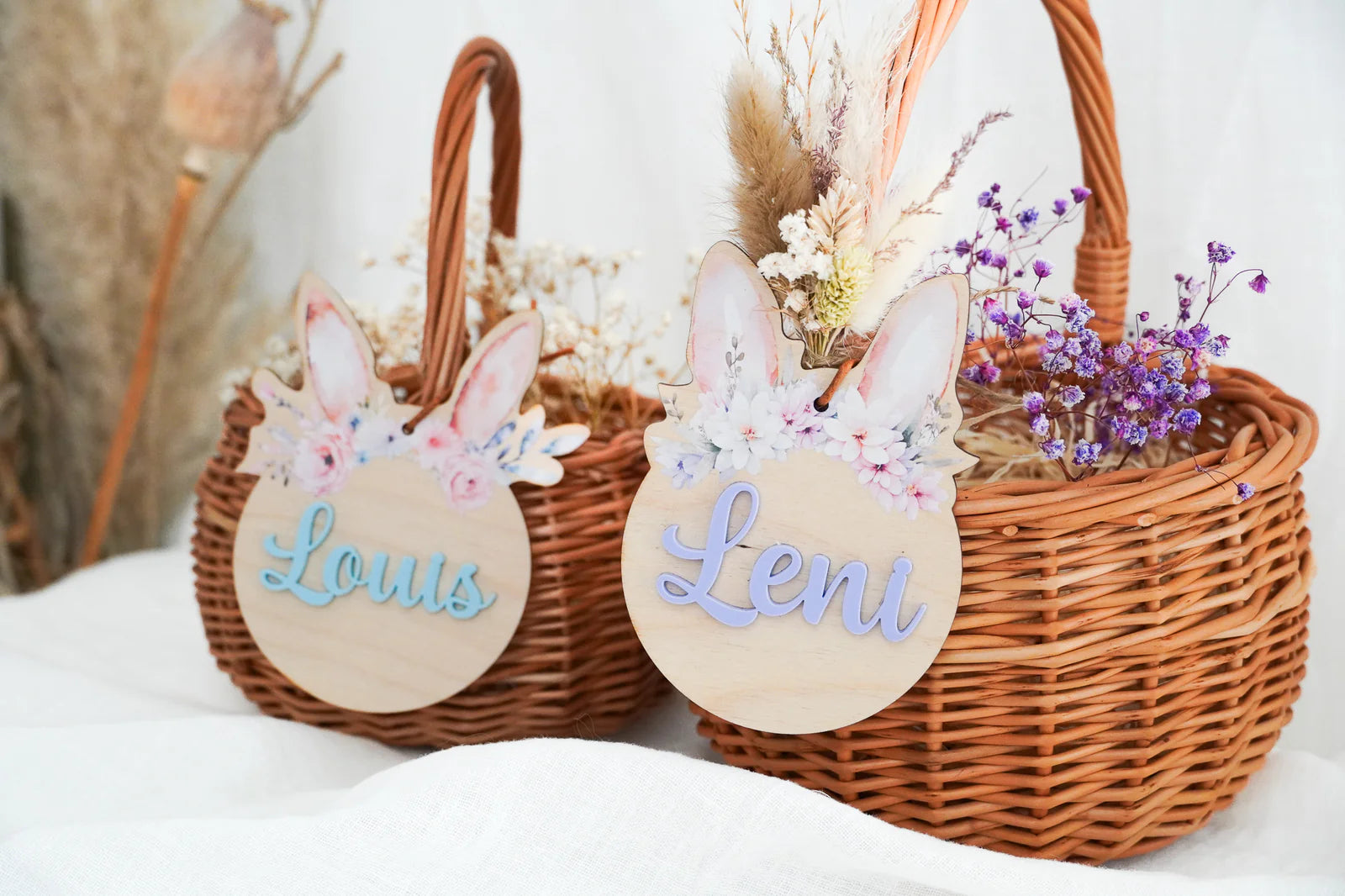 Osterei - Anhänger personalisiert mit Acrylschriftzug und Osterkörbchen