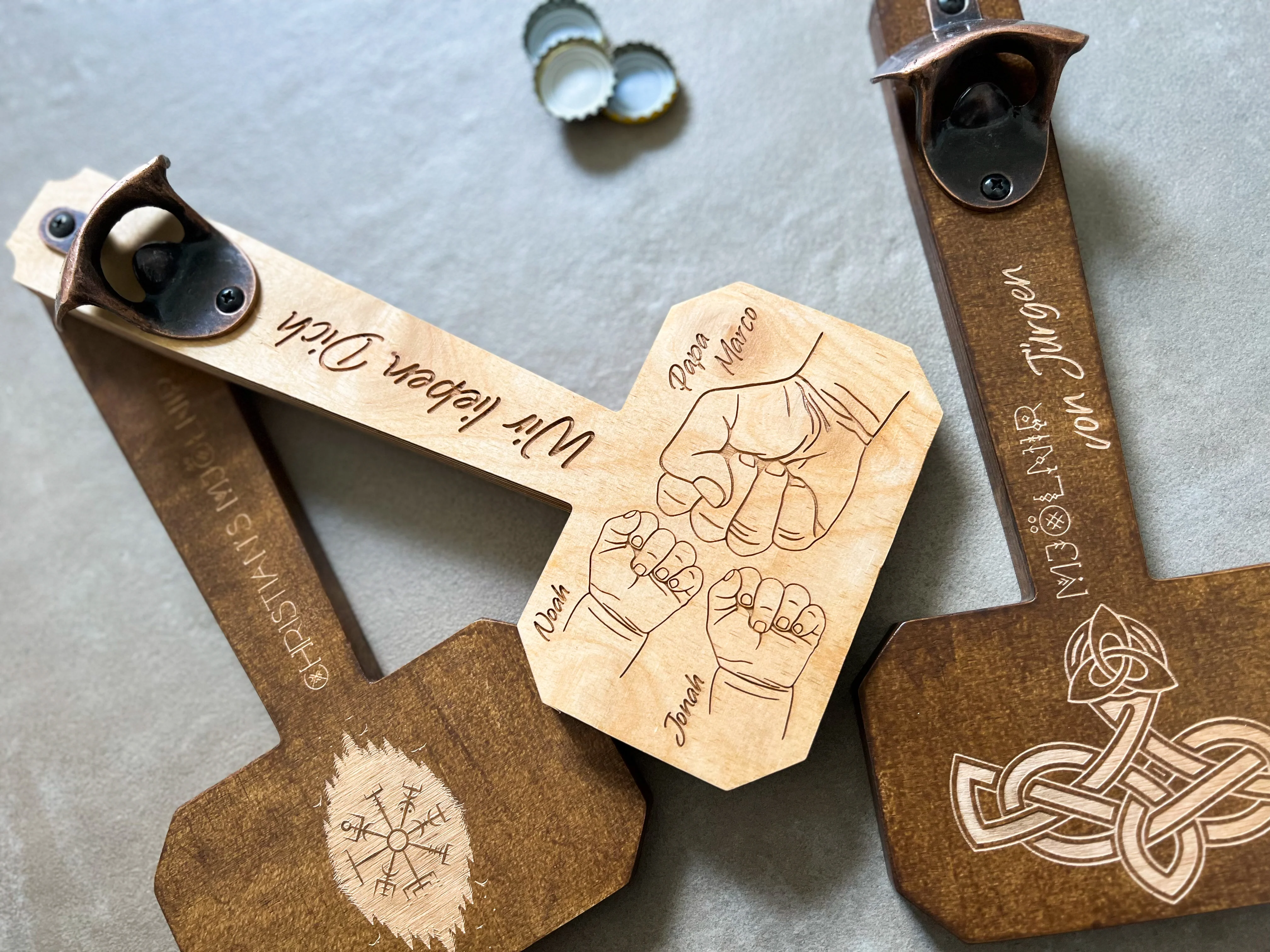 Mjölnir Flaschenöffner im Hammer