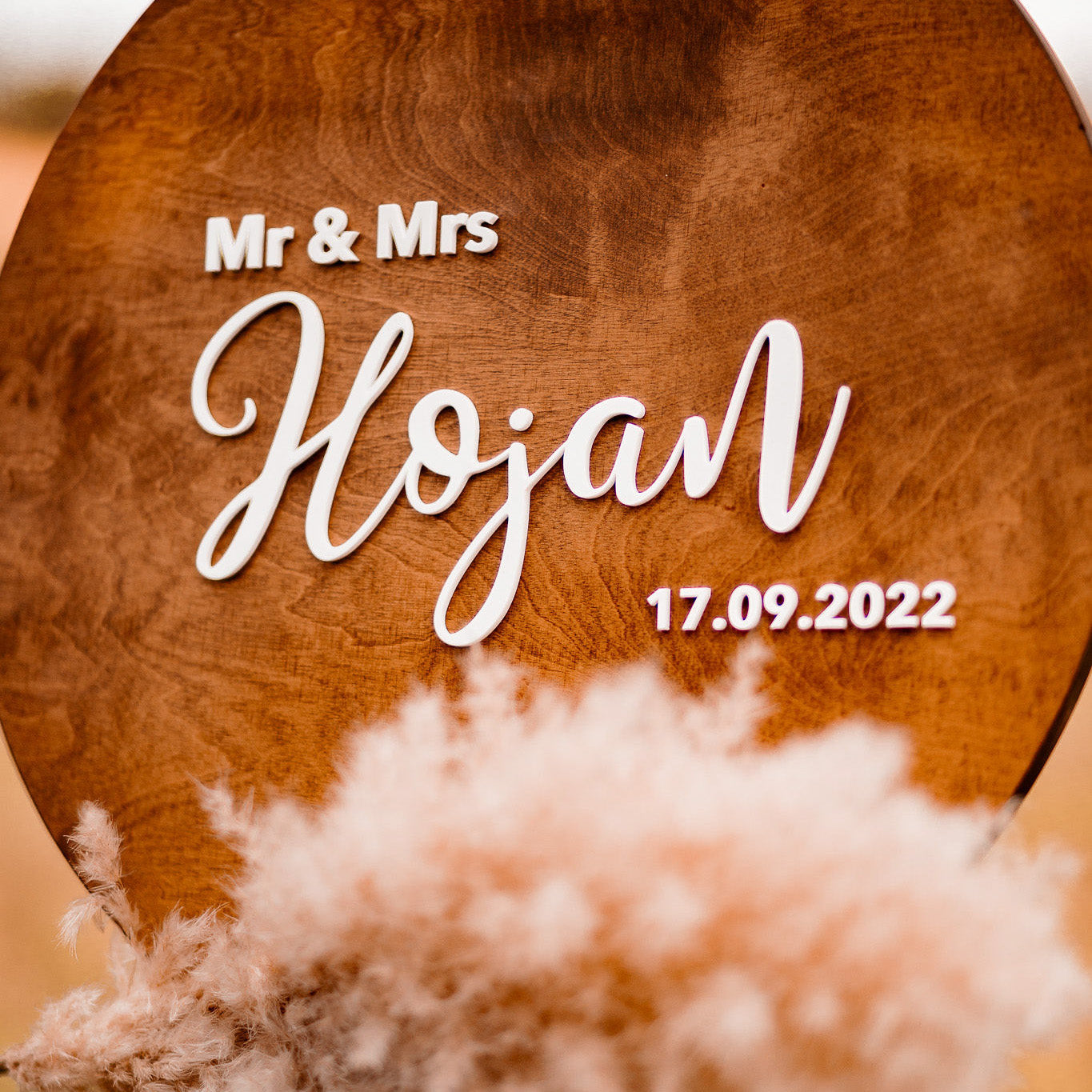 Alternatives Gästebuch aus Holz und Acryl für eure Hochzeit. Auch als Willkommensschild einsetzbar