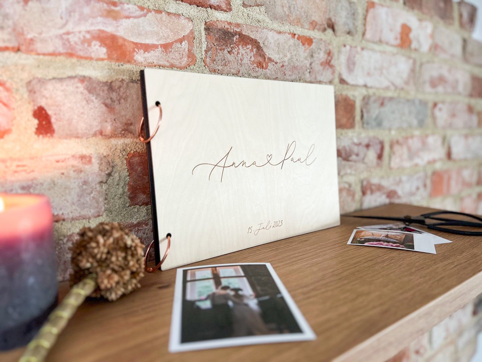 Gästebuch zur Hochzeit mit individueller Gravur und Herzschrift