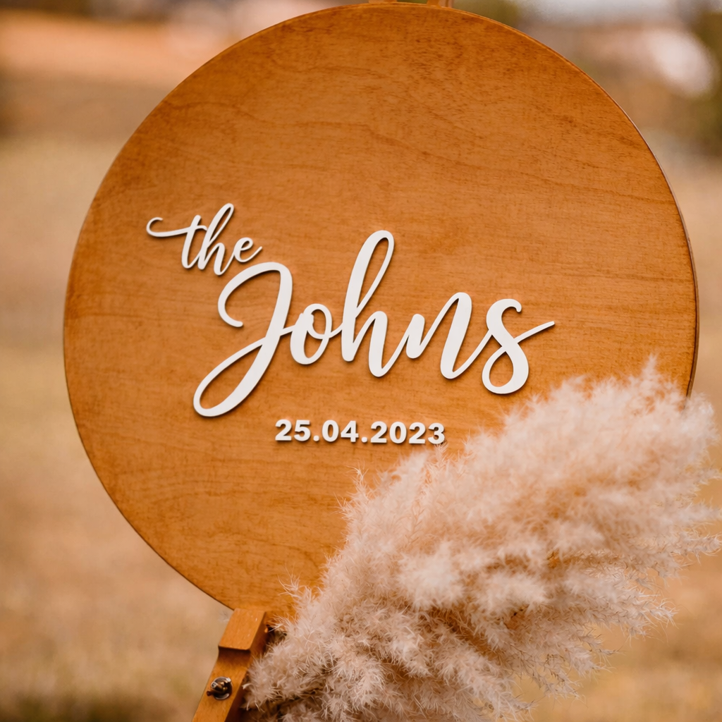 The "Nachname" Alternatives Gästebuch aus Holz