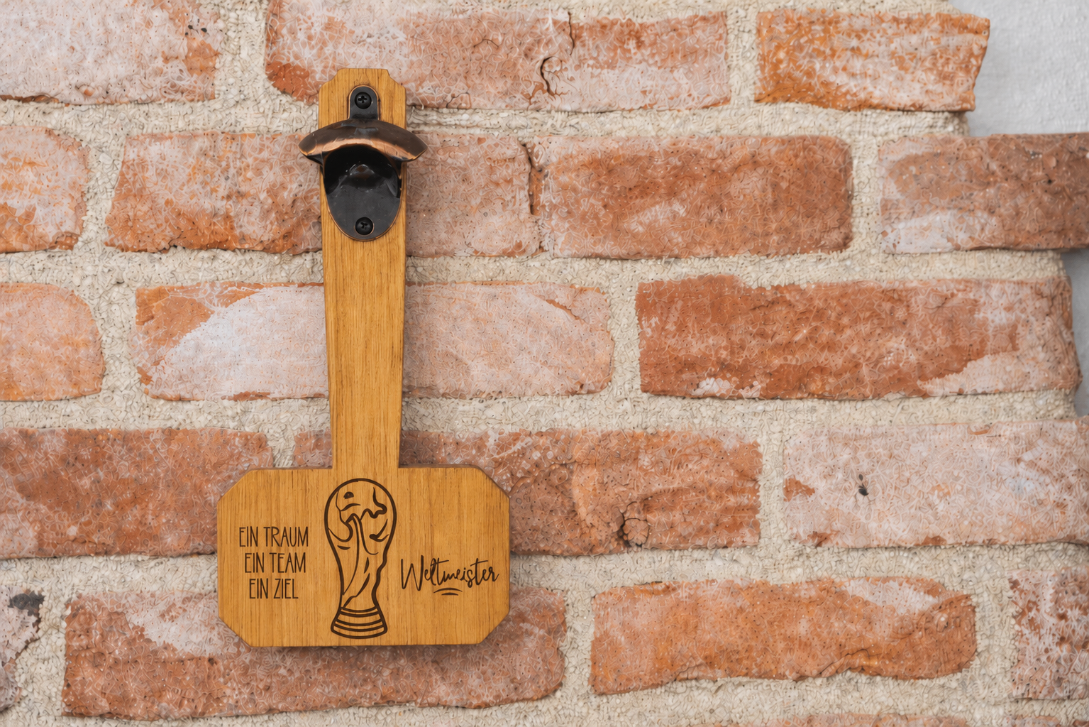 "Ein Traum Ein Team Ein Ziel - Weltmeister" WM Mjölnir Flaschenöffner im Hammer