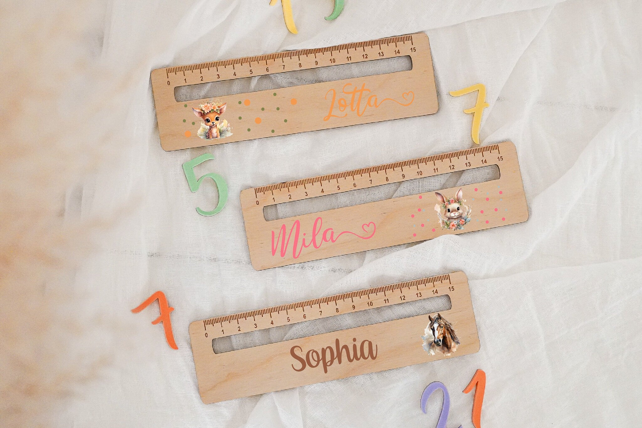Lesehilfe mit Name, Holzlineal, Geschenk zur Schuleinführung