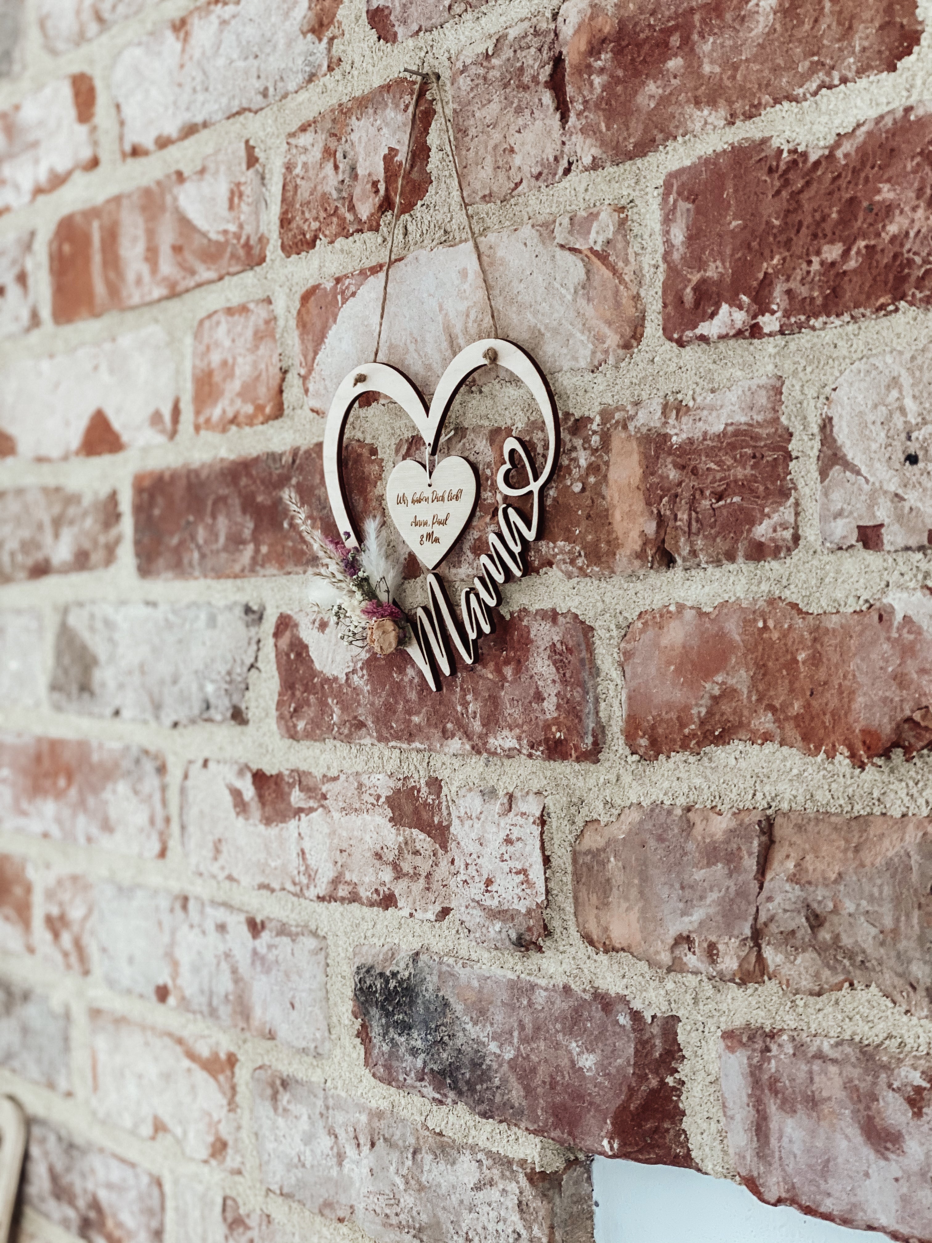 Mamaherz aus Holz "Mama" mit Trockenblumen personalisiertes Geschenk zum Muttertag