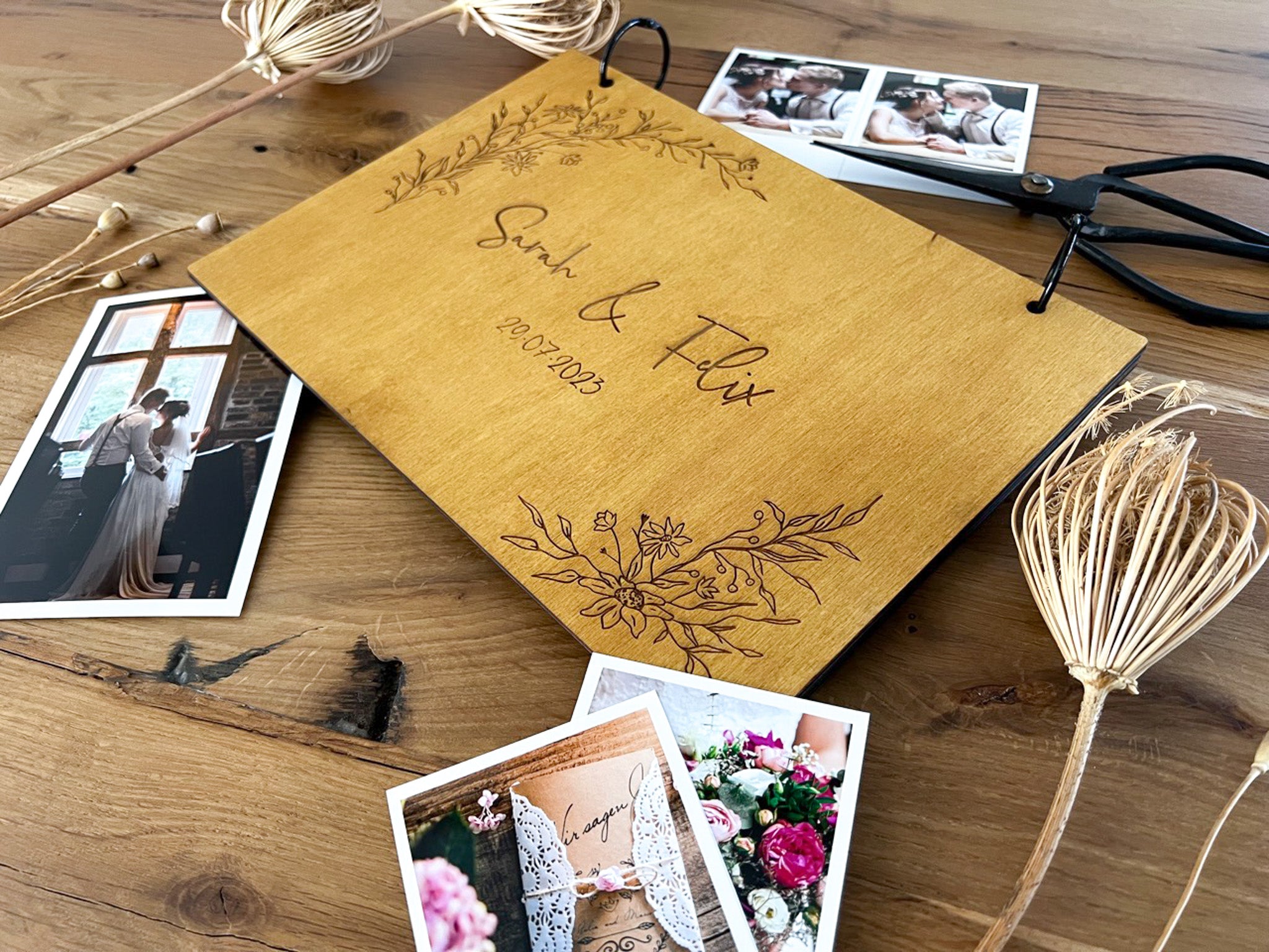 Personalisiertes Gästebuch zur Hochzeit Paper Memories, Gästebuch aus Holz mit robusten Papierseiten