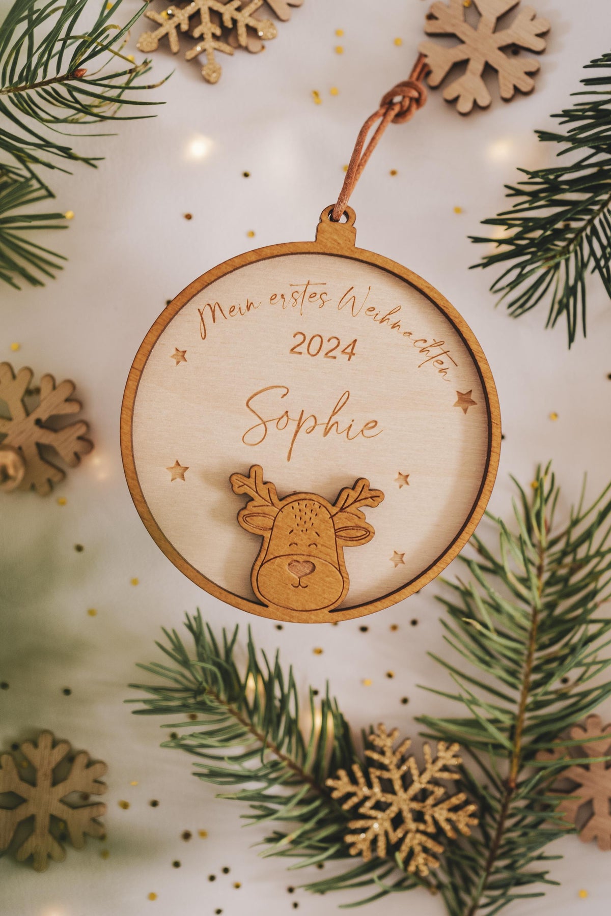 Personalisierte Weihnachtskugel mit Name & Datum – Mein erstes Weihnachten – Bambi oder Elch – Christbaumschmuck
