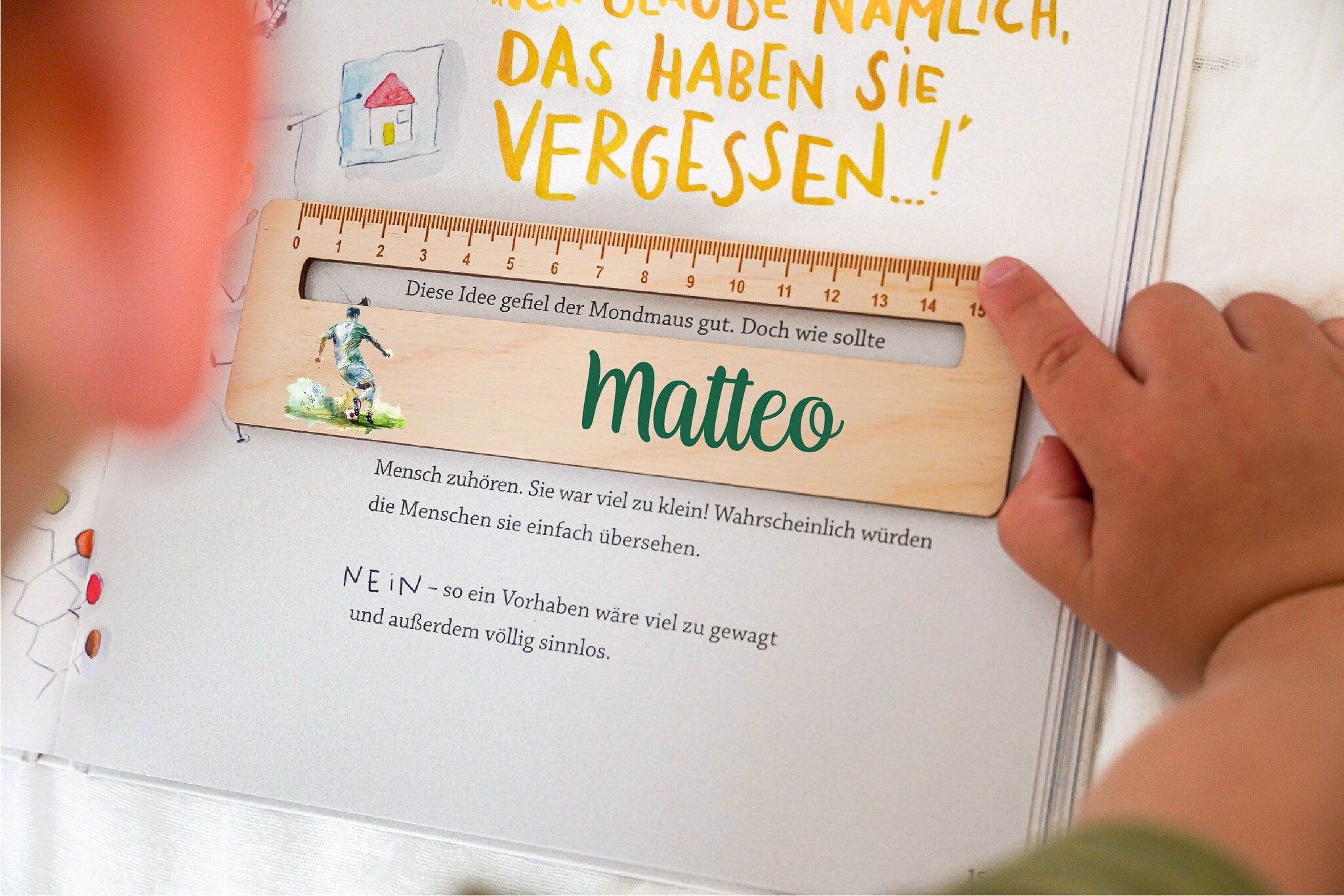Lesehilfe mit Name, Holzlineal, Geschenk zur Schuleinführung
