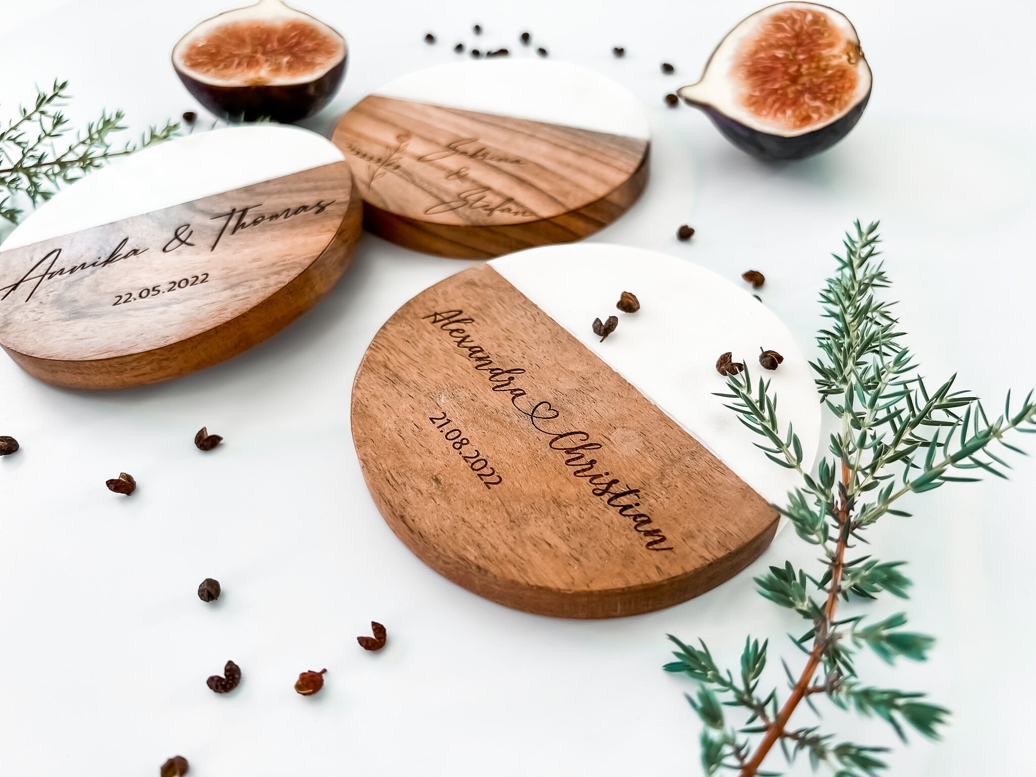 Untersetzer aus Marmor und Edelholz