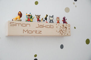 Holzbalken Regal Wandboard mit Kindername und Rakete