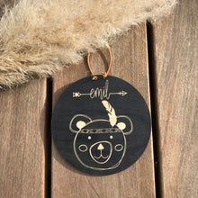 Laden Sie das Bild in den Galerie-Viewer, Holzschild Kindermotive mit Name