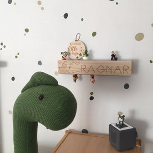 Holzbalken Regal Wandboard mit Kindername und Wikinger Schiff