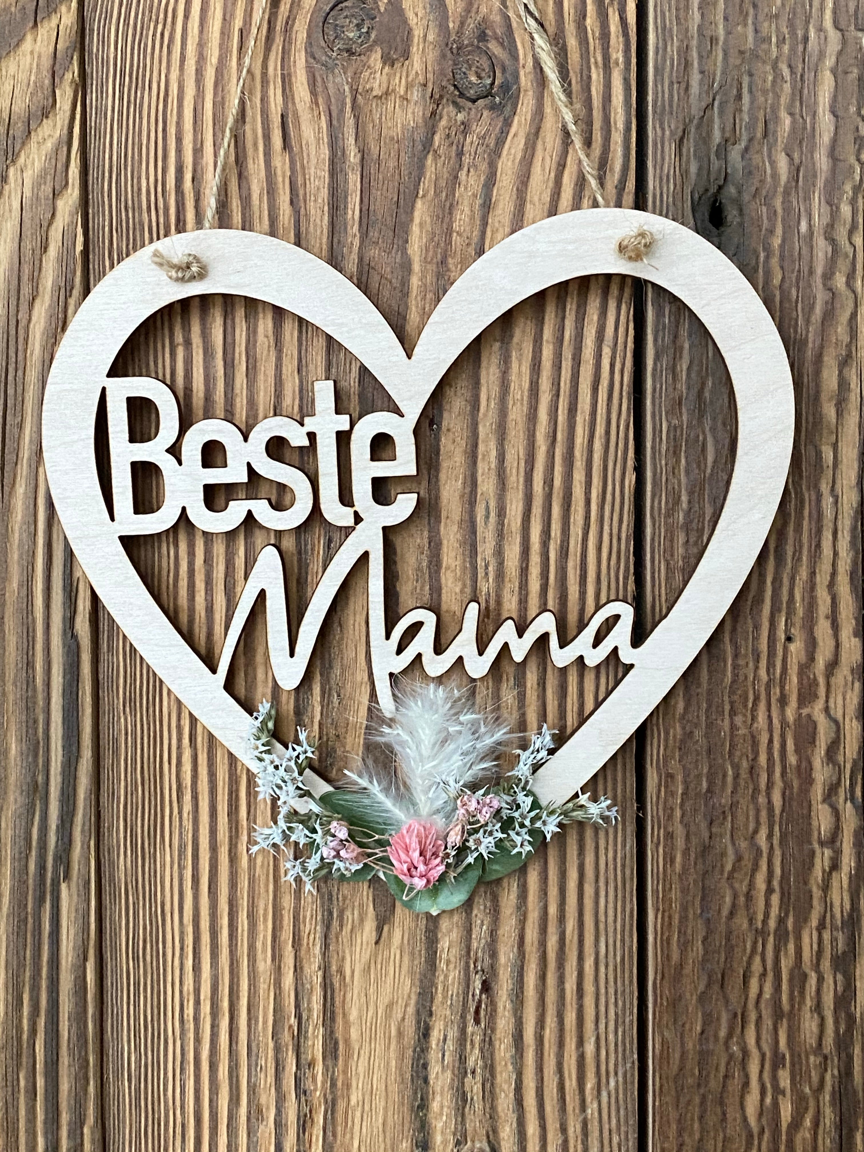Holzherz "Mama" mit Trockenblumen personalisiertes Geschenk zum Muttertag
